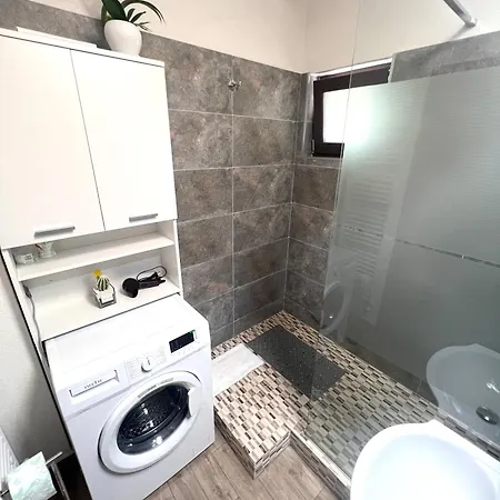 Cristal Boutique 1 - Confort, Spatios, Linistit, Zona De Interes * Craiova