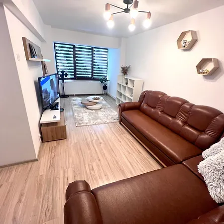 Cristal Boutique 1 - Confort, Spatios, Linistit, Zona De Interes